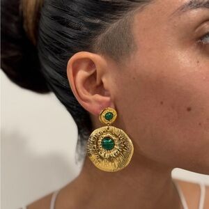 Brandnew gold plated earrings